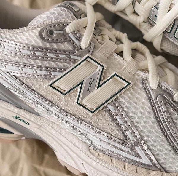 New Balance 1906R Silver Metallic Sea Salt