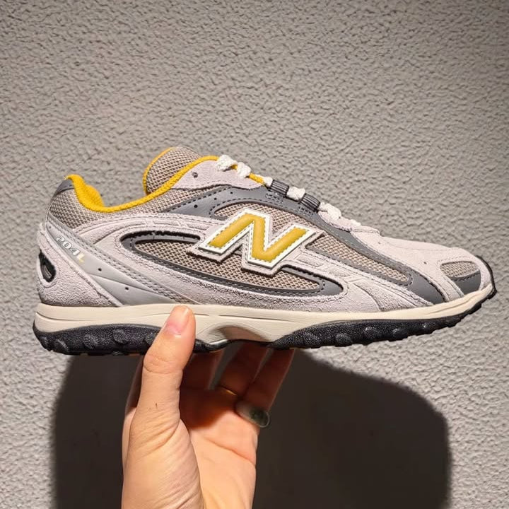 New Balance 204L Raincloud Baroque Gold