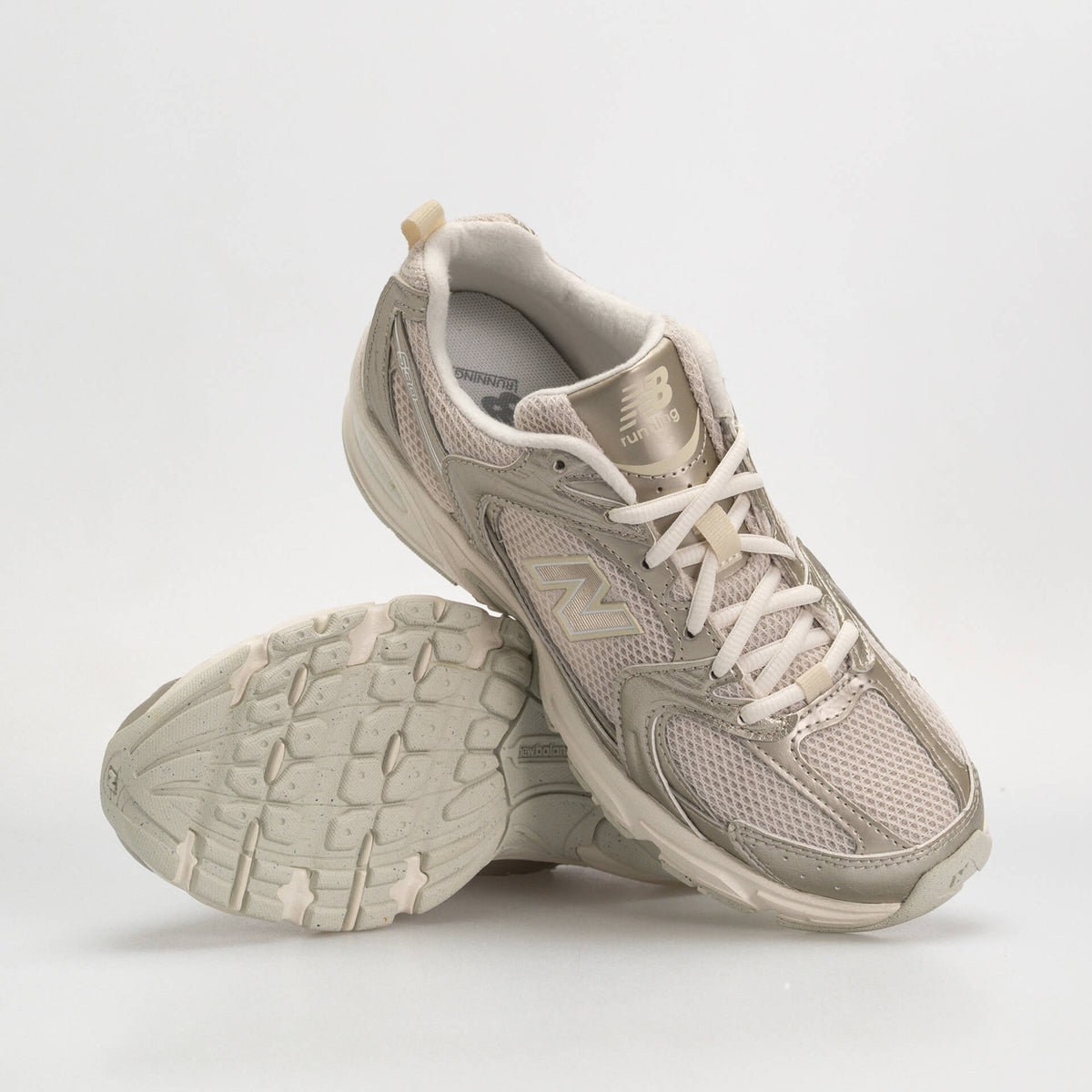 New Balance 530 Gold Metalic Linen