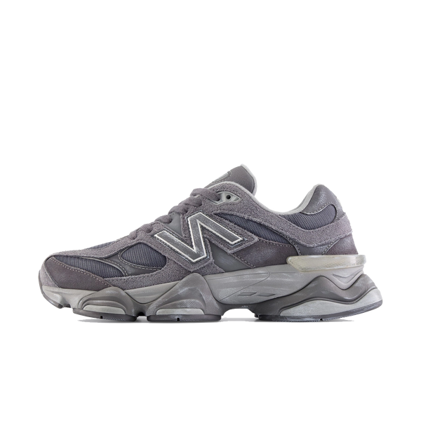 New Balance 9060 Magnet
