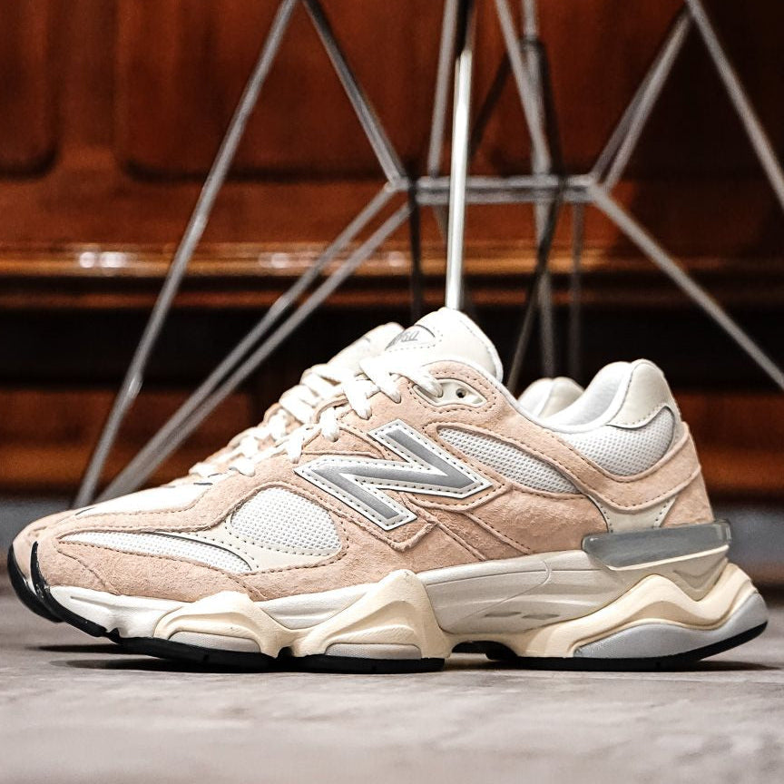 New Balance 9060 Vintage Rose