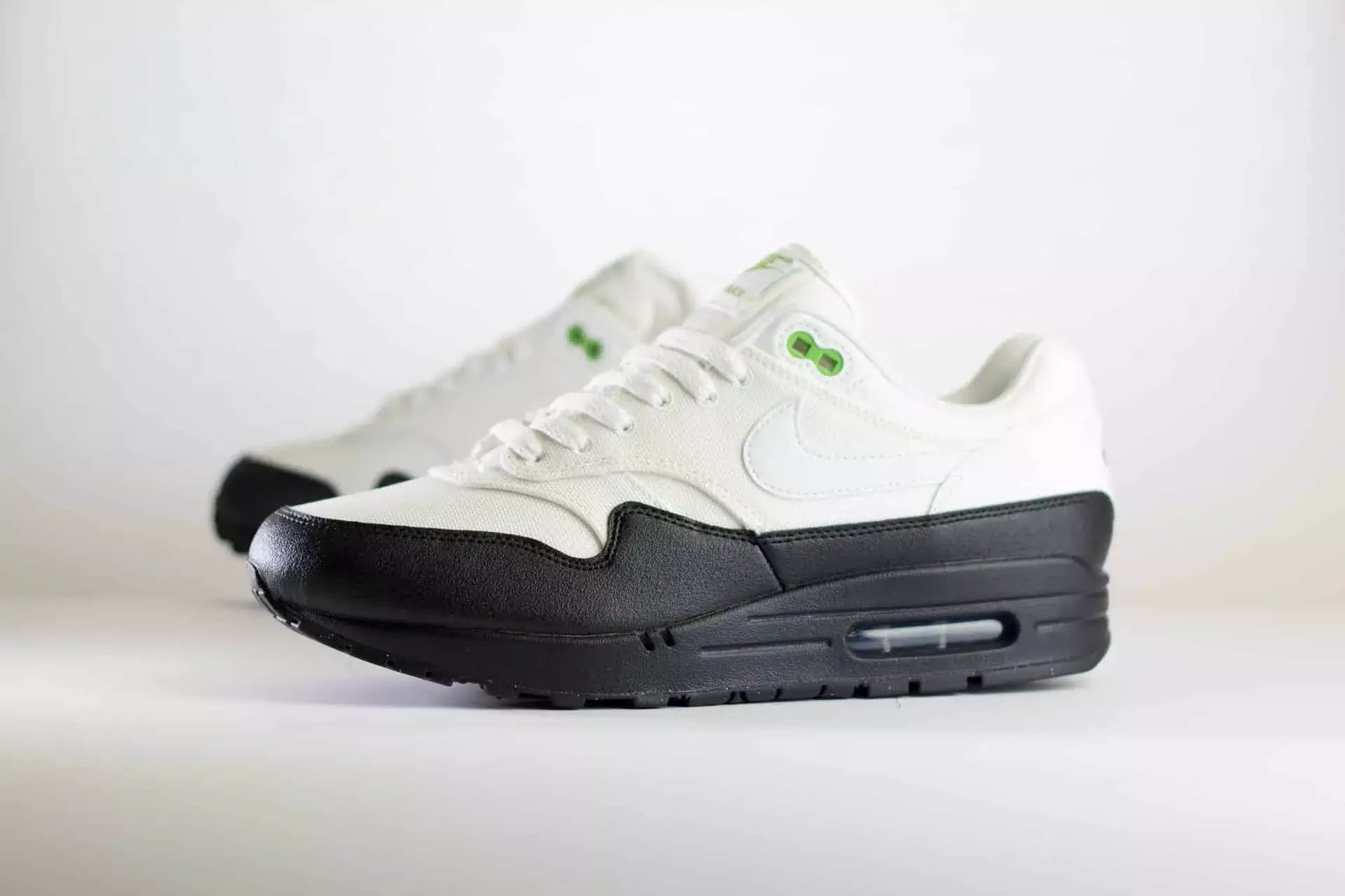Nike Air Max 1 White Black Chlorophyll