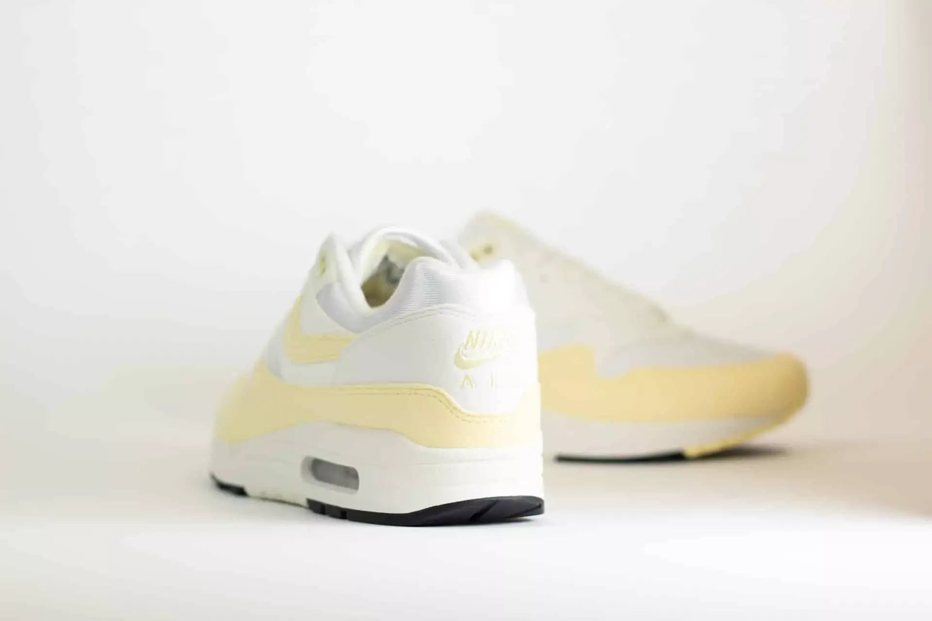 Nike Air Max 1 WMNS Alabaster - SnrKickz