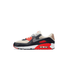 Zijkant van de Nike Air Max 90 Denham met indigo denim overlays, lederen Swoosh en zichtbare Air-unit – collab met Japans vakmanschap en premium denim