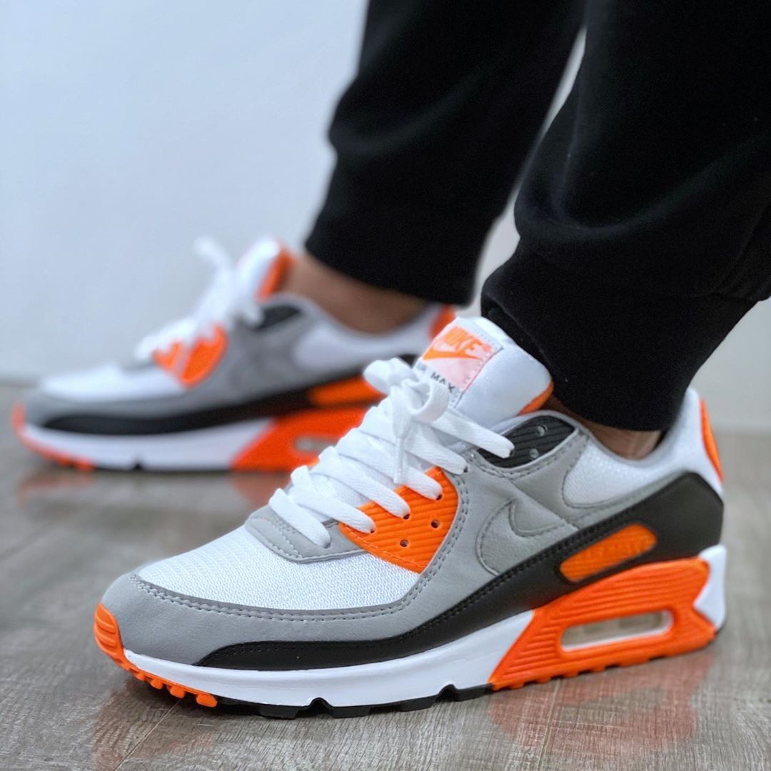 Nike Air Max 90 Hyper Orange