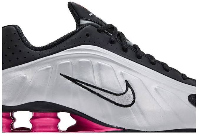 Nike Shox R4 Black Metallic Silver Pinksicle (Women's) (AR3565-012) | Gratis Verzending