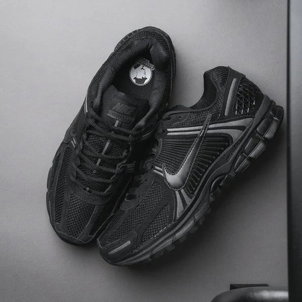 Nike Zoom Vomero 5 Black Metallic Dark Grey