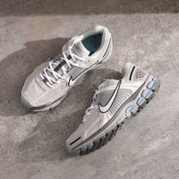 Nike Zoom Vomero 5 Light Orewood Brown Armory Blue Snrkickz