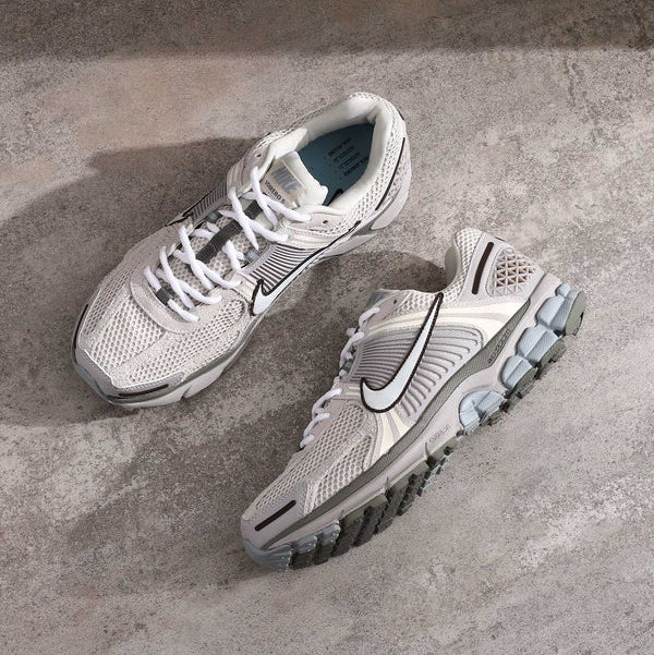 Nike Zoom Vomero 5 Light Orewood Brown Armory Blue Snrkickz