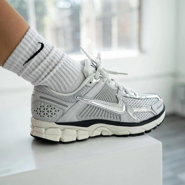 Nike Zoom Vomero 5 Photon Dust