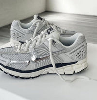 Nike Zoom Vomero 5 Photon Dust Snrkickz 3