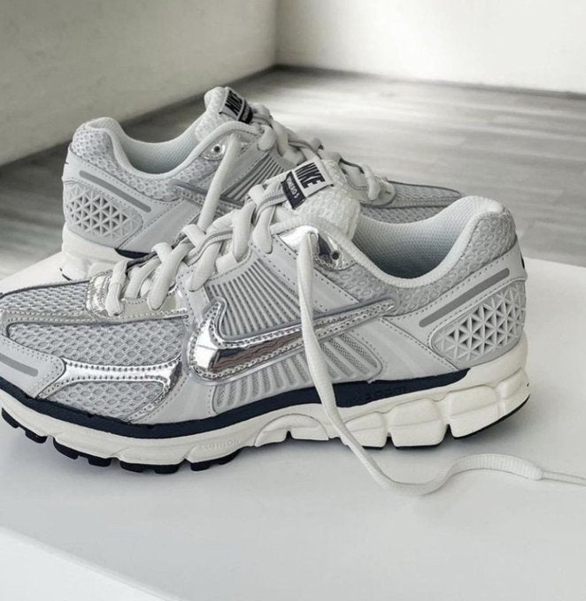 Nike Zoom Vomero 5 Photon Dust Snrkickz 3