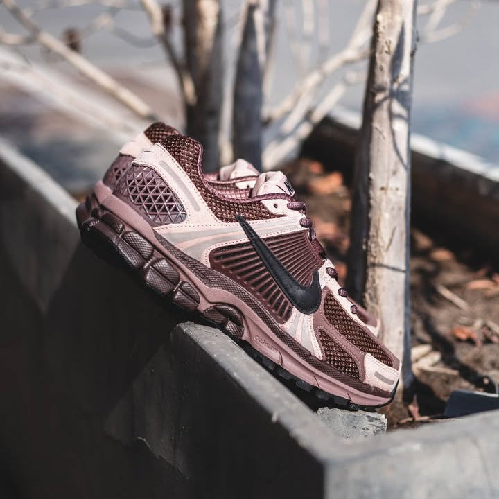 Nike Zoom Vomero 5 Pflaumen-Eklipse (Damen)