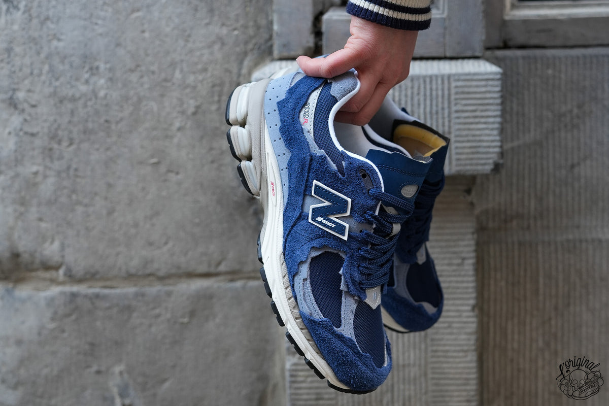 New Balance 2002R Protection Pack Marineblau Grau