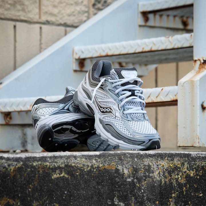 Saucony ProGrid Omni 9 Microchip