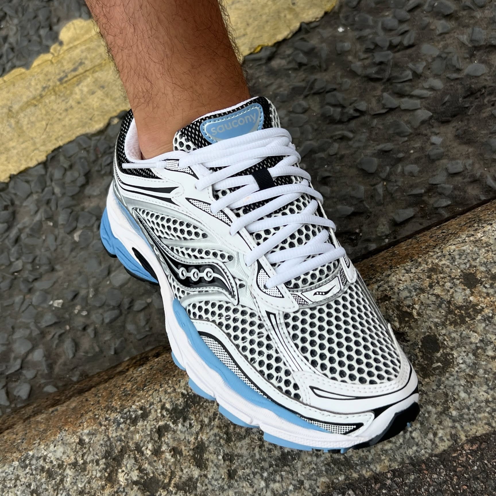 Saucony ProGrid Omni 9 OG Blissful