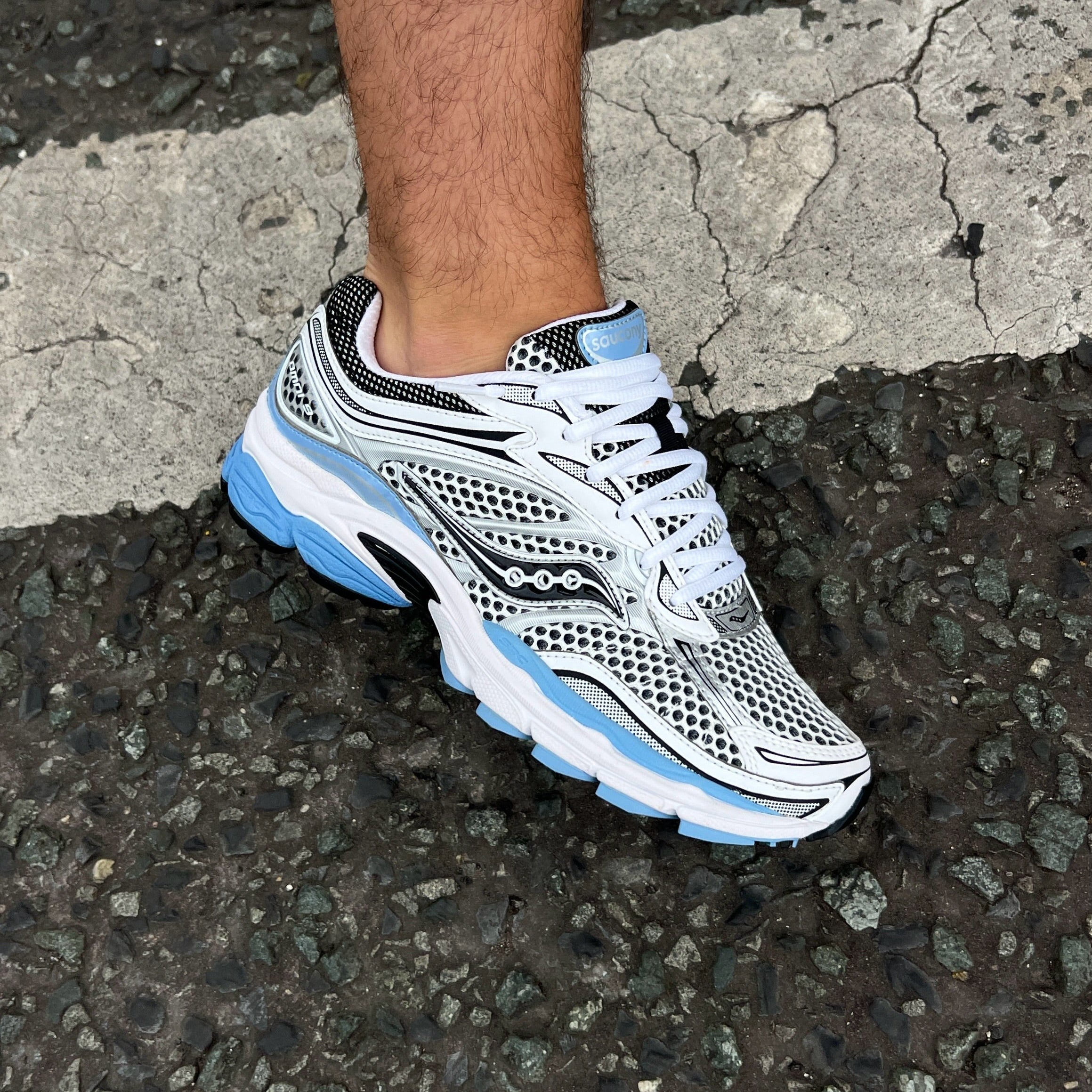 Saucony ProGrid Omni 9 OG Blissful (S101245-1094) | Snrkickz2