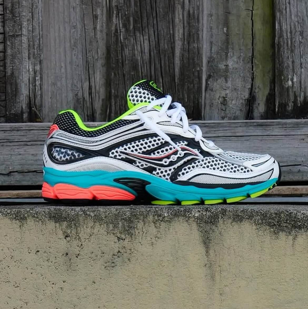 Saucony ProGrid Omni 9 Silver Mutant