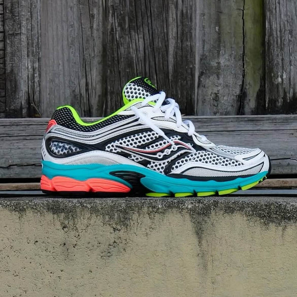 Saucony ProGrid Omni 9 Silver Mutant