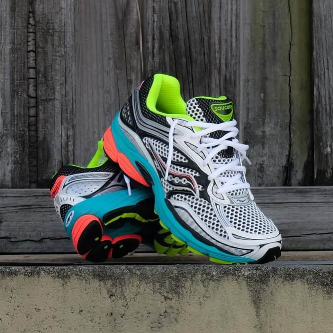 Saucony ProGrid Omni 9 Silver Mutant (S70739-27) | Snrkickz 3