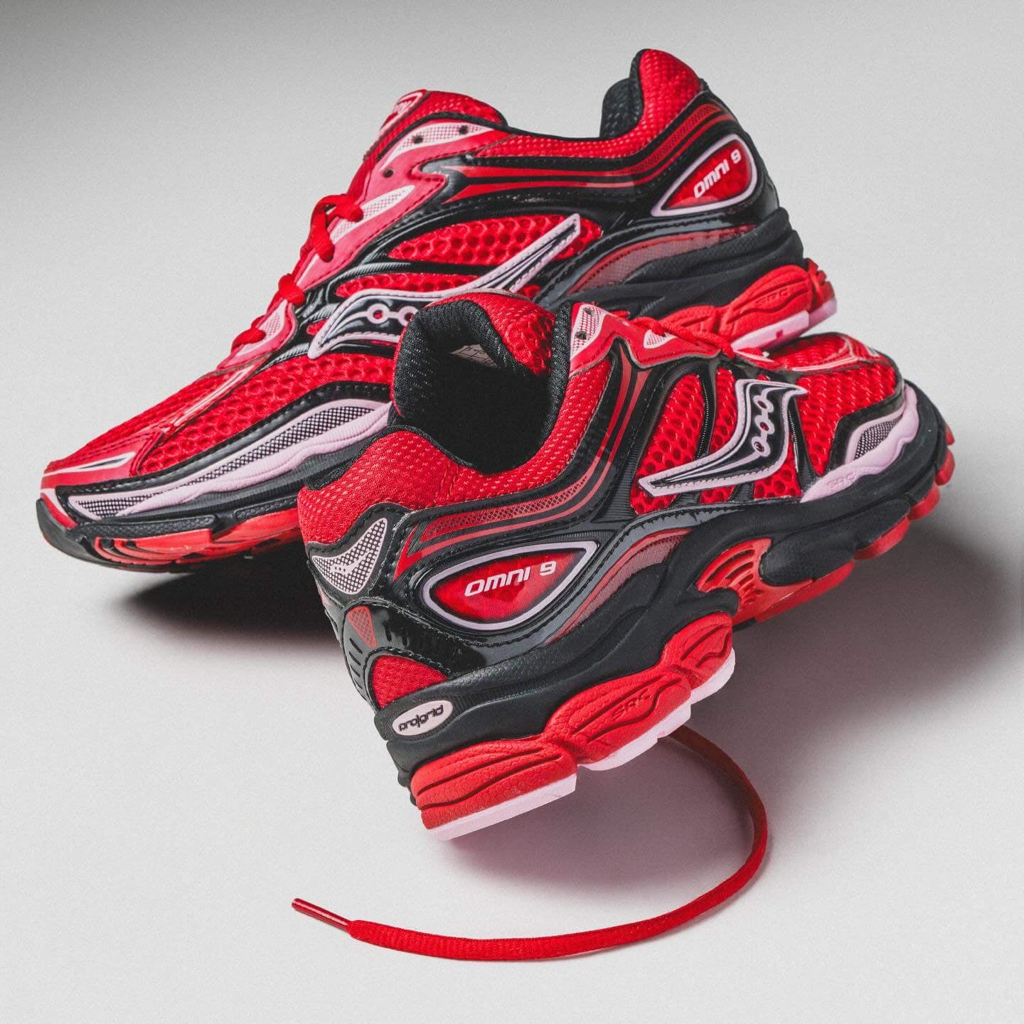 
 Saucony ProGrid Omni 9 St. Valentine Snrkickz