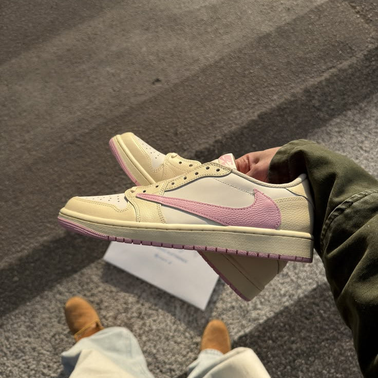 Travis Scott x Air Jordan 1 Low OG 'Sail & Shy Pink' - Pink Pack Snrkickz 2