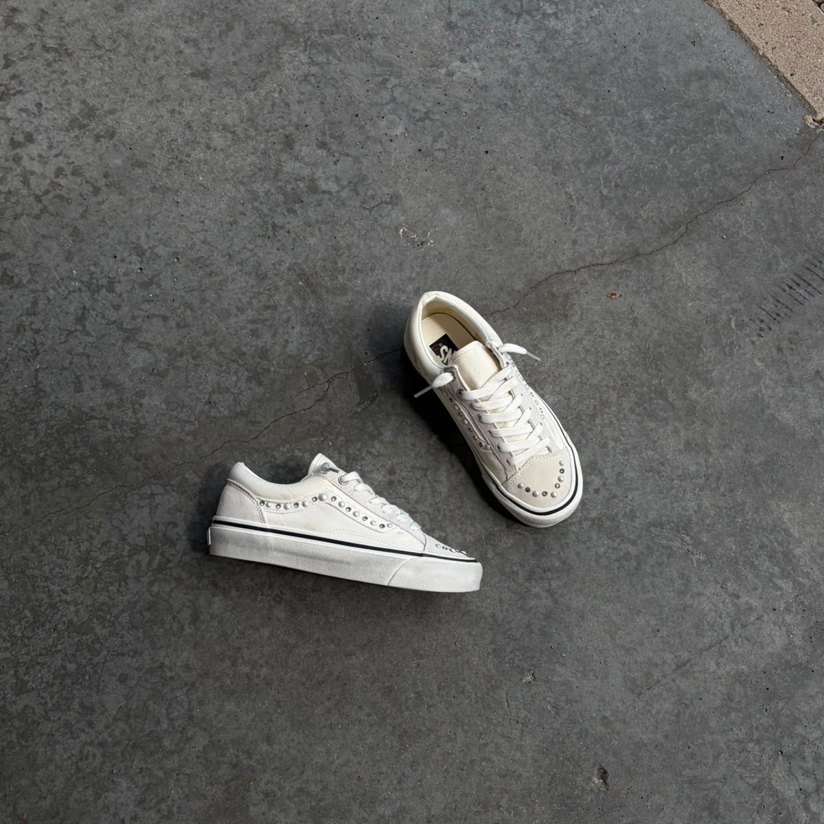 Vans OTW Old Skool 36 Pearlized Pack Marshmallow (VN000E8VCCZ) | Snrkickz on feet