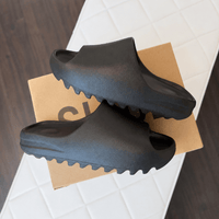YZY Slide YS-01 Black (YS-01-BLACK) | Snrkickz 3
