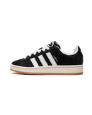 adidas Campus 00s ‘Core Black’ – strak silhouet met volledig zwarte suède bovenwerk en gum rubber outsole

