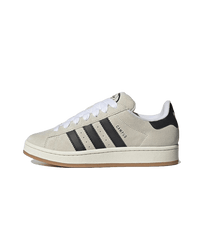 adidas Campus 00s ‘Crystal White/Core Black’ – strak silhouet met crème suède bovenwerk en contrasterende zwarte 3-Stripes