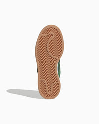 Adidas Campus 00s Minecraft Creeper sneakers on foot – gedragen in een streetwear outfit met gaming flair, kids-editie via Snrkickz