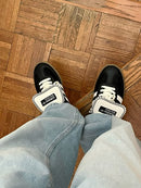 MN-SAMBA-WB-CB adidas Samba Nylon Wales Bonner Core Black – model draagt Normaal / True to size sneaker in urban streetwear styling met tapered jeans