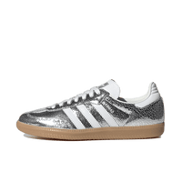 JR0035 adidas Samba OG Silver Metallic Cracked Leather – vooraanzicht sneaker in Silver Metallic/Footwear White/Core White met cracked leather upper, Normaal fit
