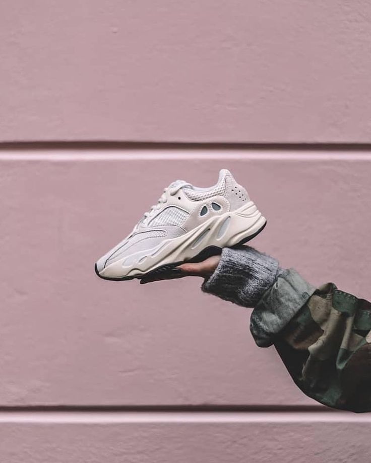 Adidas Yeezy 700 Analog