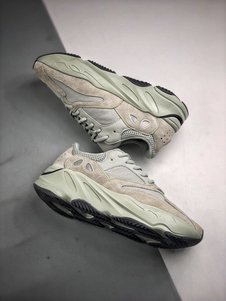 Adidas Yeezy 700 Salt