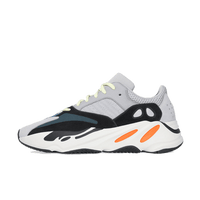 Zijaanzicht van de adidas Yeezy 700 Wave Runner B75571 met mesh, suede en leer in grijs, zwart en teal accenten