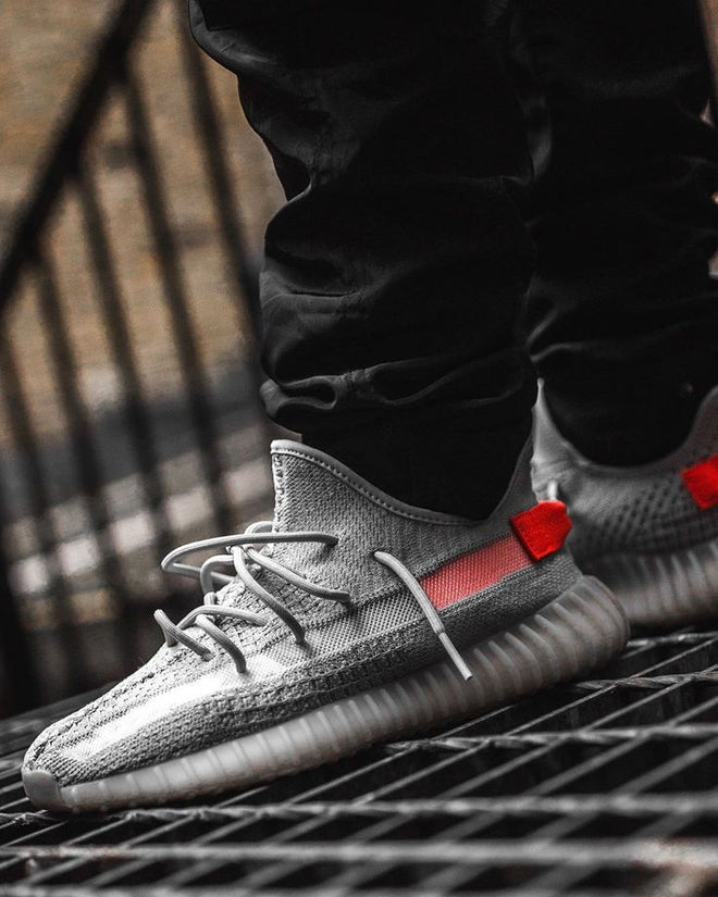 Adidas Yeezy Boost 350 V2 Rücklicht