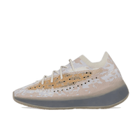 Zijkant van de Adidas Yeezy Boost 380 Pepper met beige Primeknit en semi-transparante Boost zool, clean weergegeven op witte achtergrond voor desktop- en mobiele productweergave