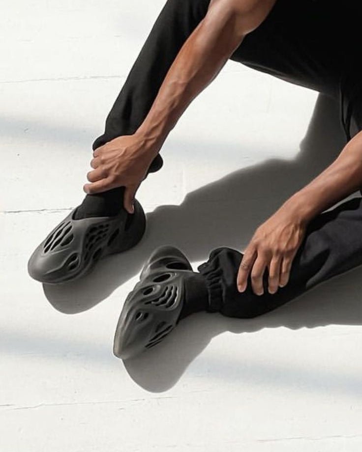 Adidas Yeezy Foam RNNR Onyx