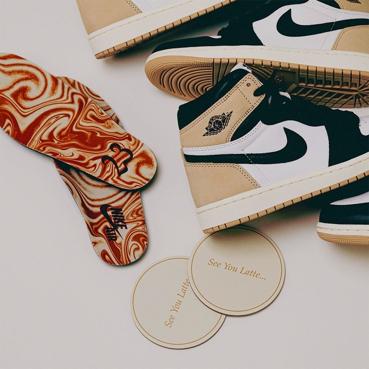 Air Jordan 1 High OG Latte