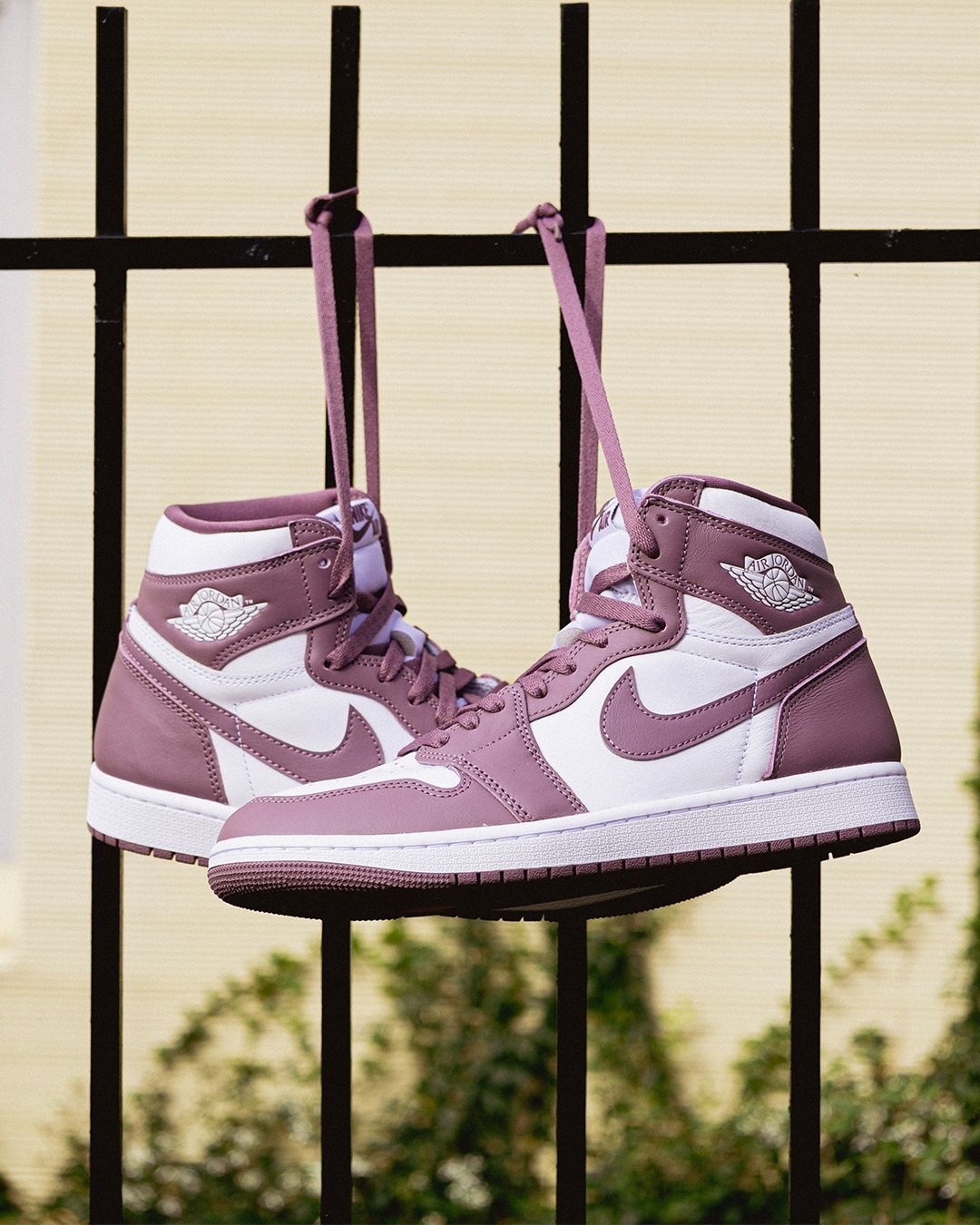 Air Jordan 1 High OG Mauve
