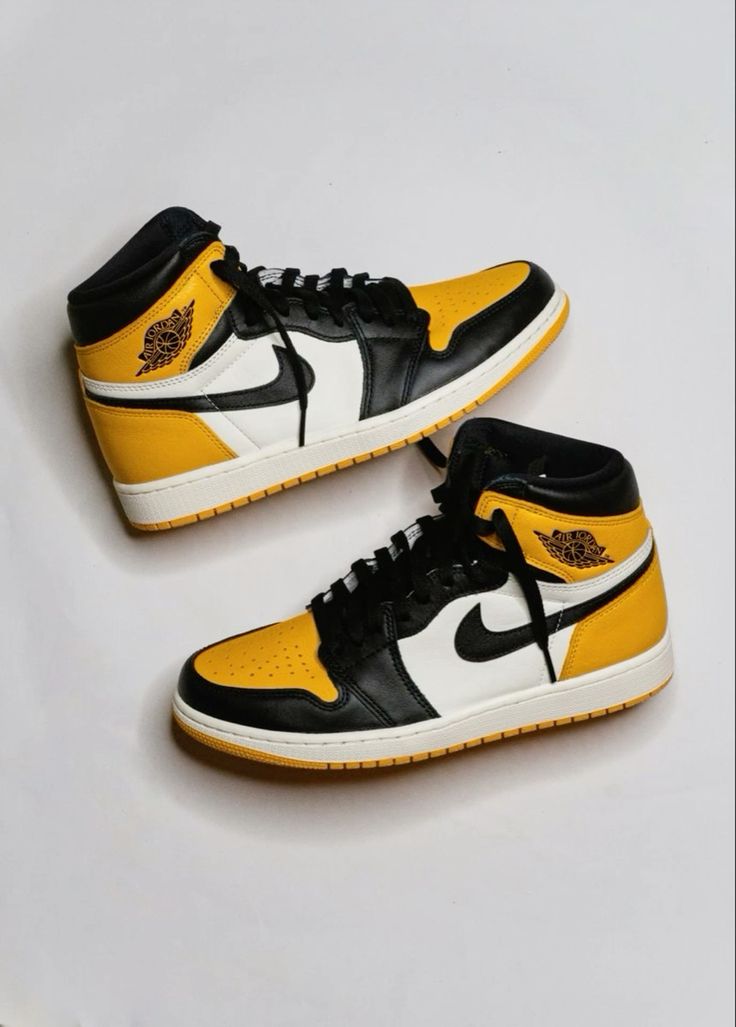 Air Jordan 1 High OG Taxi