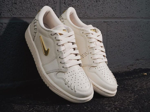 Air Jordan 1 Low Method of Make Legend Light Brown