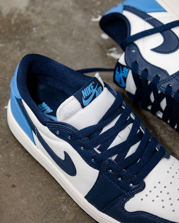 Air Jordan 1 Low OG Obsidian UNC