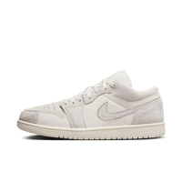 Air Jordan 1 Low SE Craft Pale Ivory (SKU FQ3055‑100) – vooraanzicht met Pale Ivory / Legend Light Brown leren upper en sail midsole