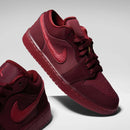 Jordan_1_Low_SE_Valentine_s_Day_2026_Women_s_IB7012-600_Team_Red_Sierra_Red_Snrkickz 2