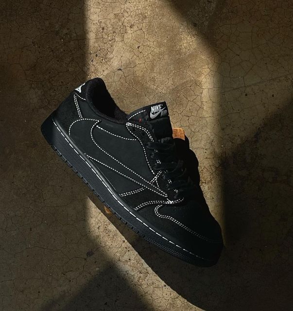 Air Jordan 1 Low Travis Scott Black Phantom
