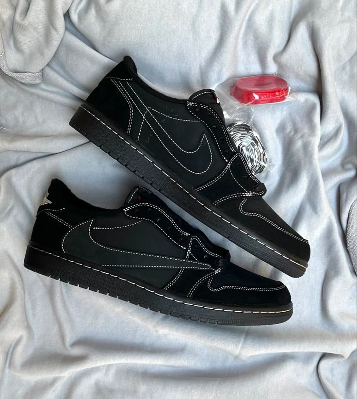 Air Jordan 1 Low Travis Scott Schwarzes Phantom