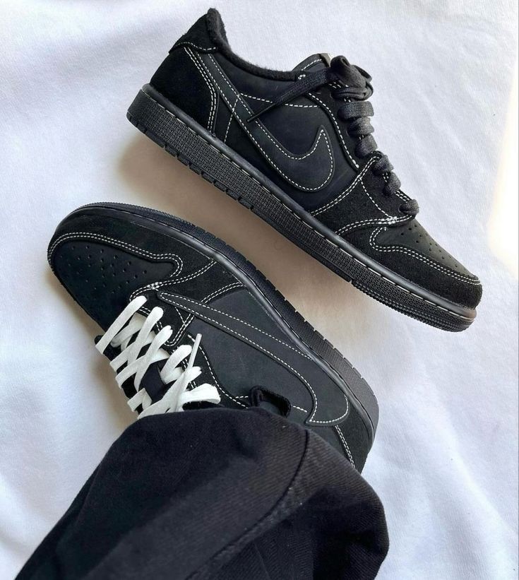 Air Jordan 1 Low Travis Scott Schwarzes Phantom