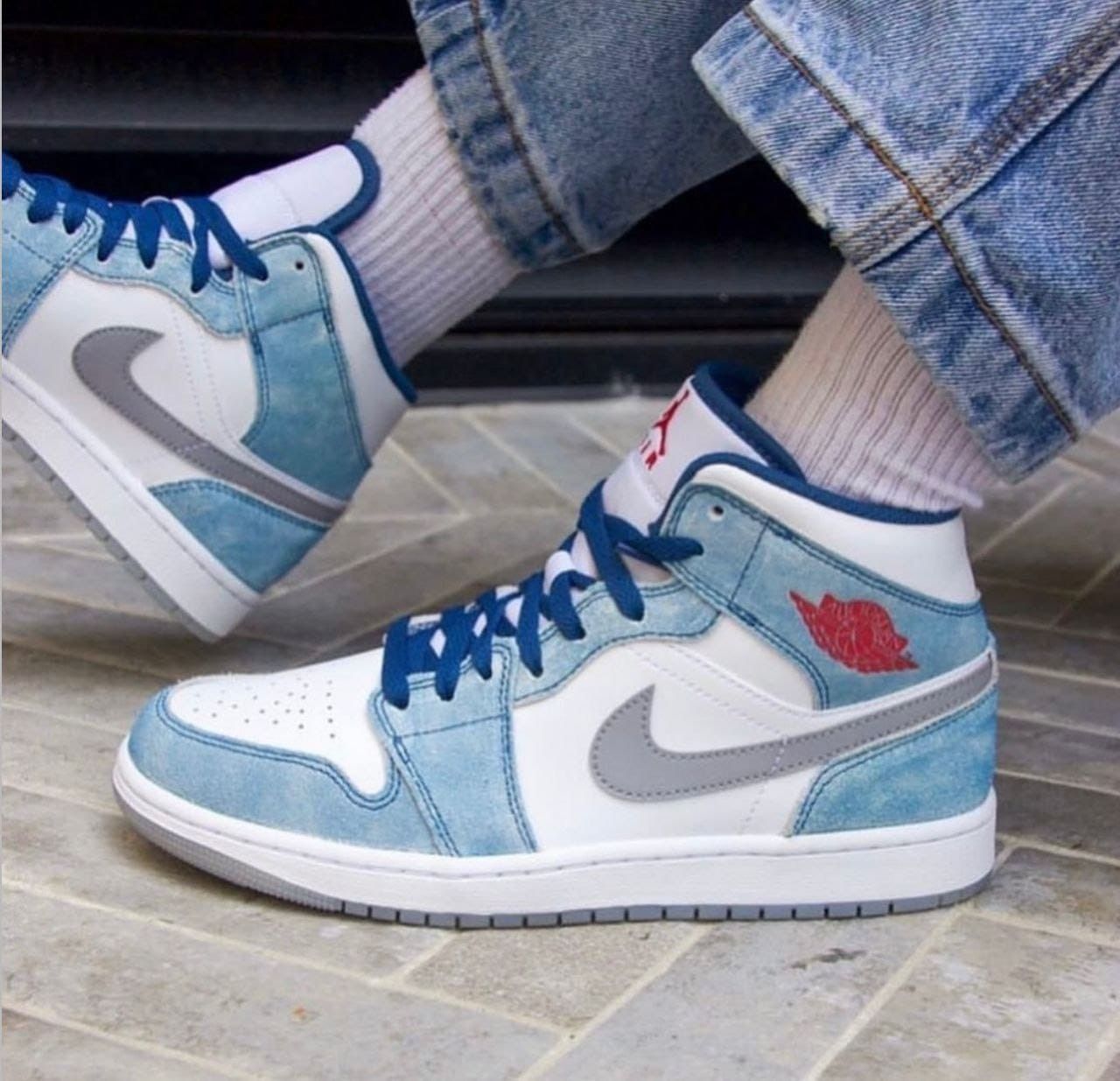 Air Jordan 1 Mid French Blue Fire Red